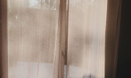 Living Room Curtains: Choosing the Right Style