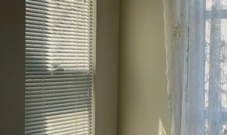 Blinds and Curtains Together: How to Layer Them