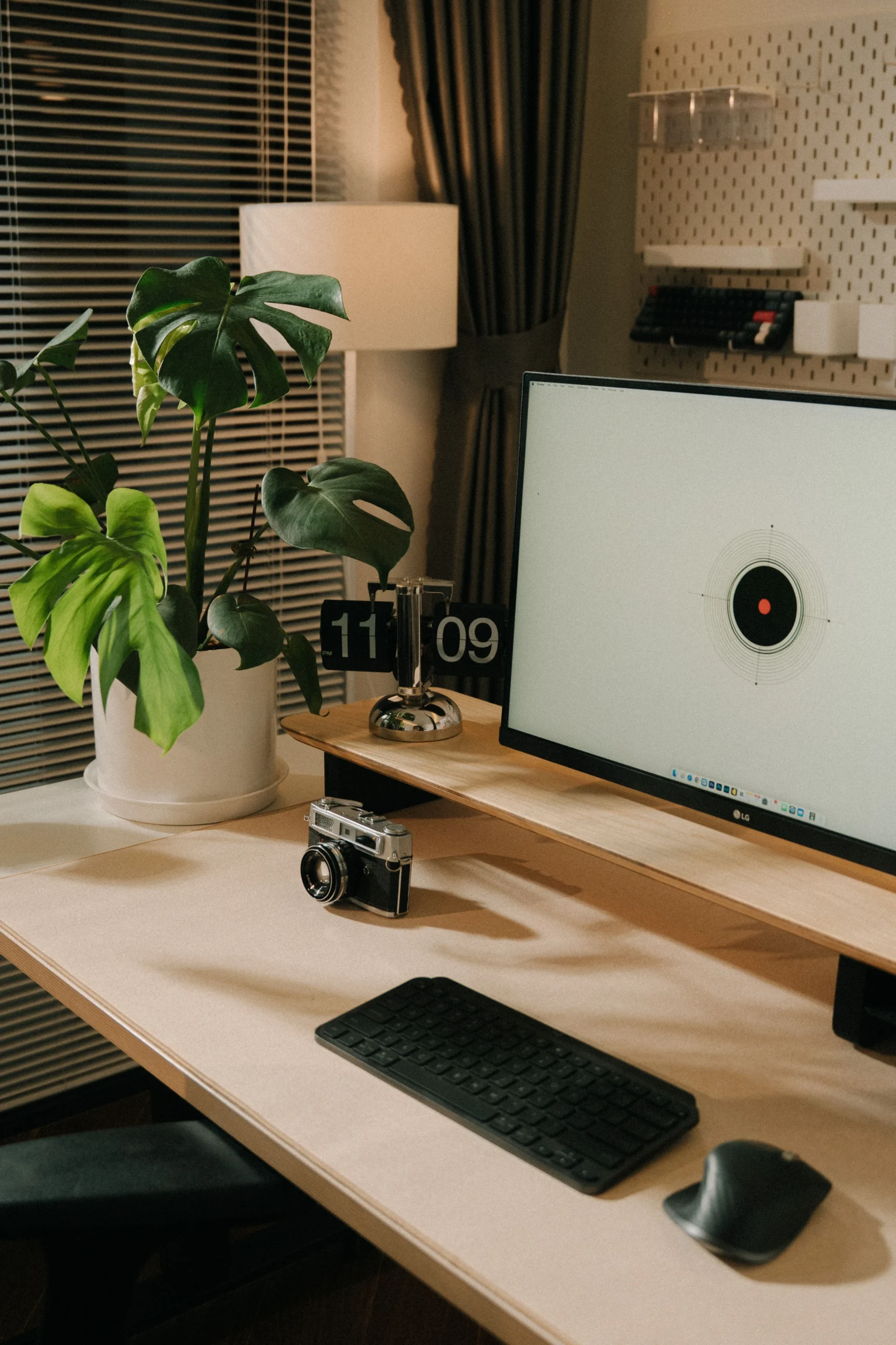 minimalist compact home office desk setup
